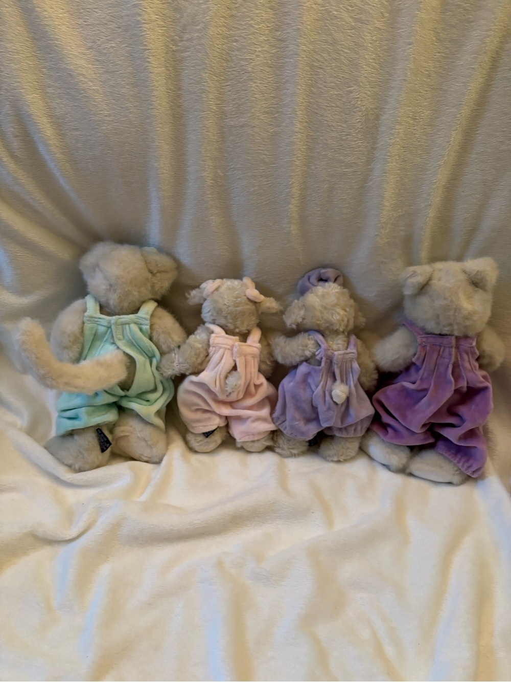 Set of 4 Boyd’s Bears - Picture 2 of 2